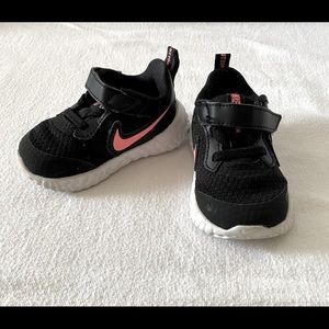 Nike Revolution 5 Baby/Toddler sneakers